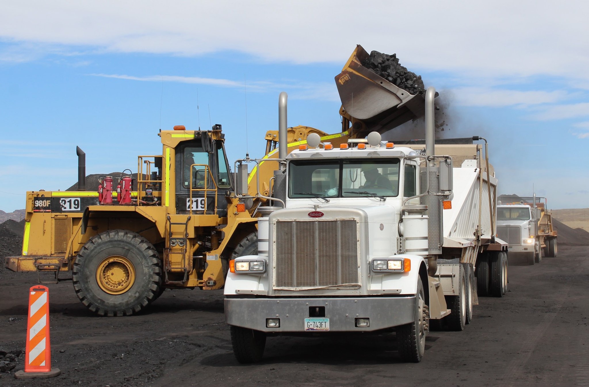 NTEC loads 8,300 tons of coal for Navajo and Hopi communities this winter